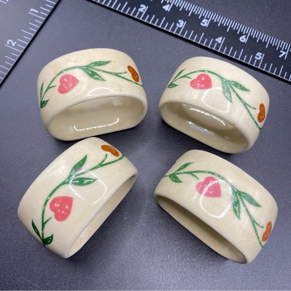 NAPKIN RINGS Vintage Porcelain Floral Hearts Green Leaves Napkin Rings Set Of 4 - Picture 3 of 7